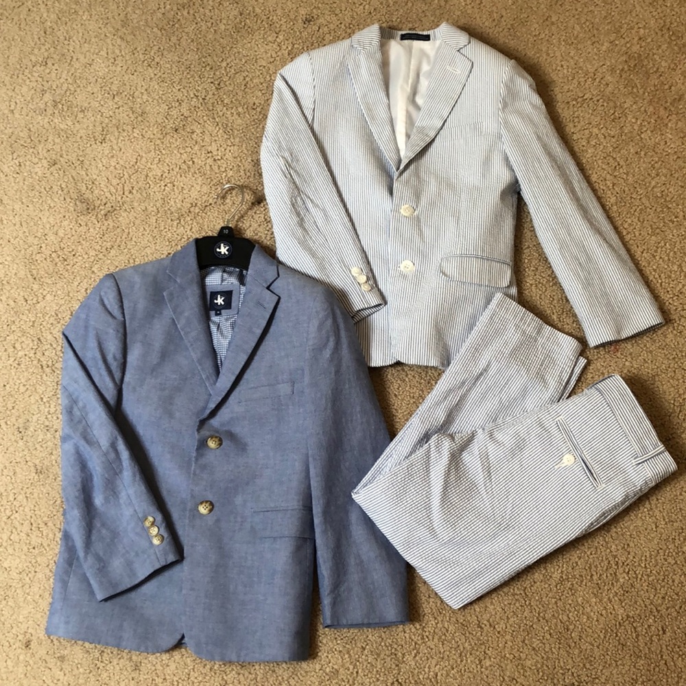 2 sport coats with additional pants 💙